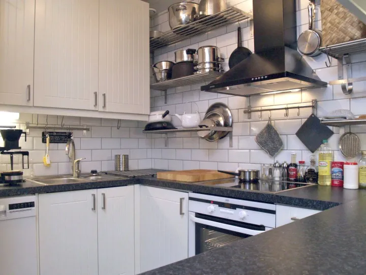 Ceramic subway tile