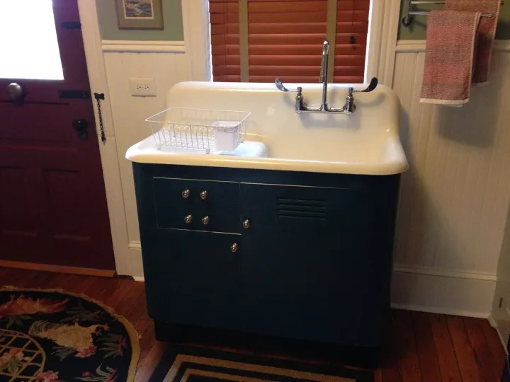Enameled cast iron