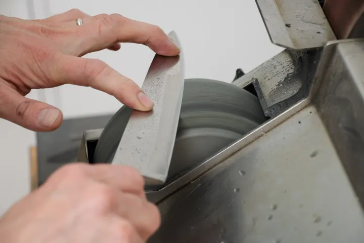 Professional sharpening service