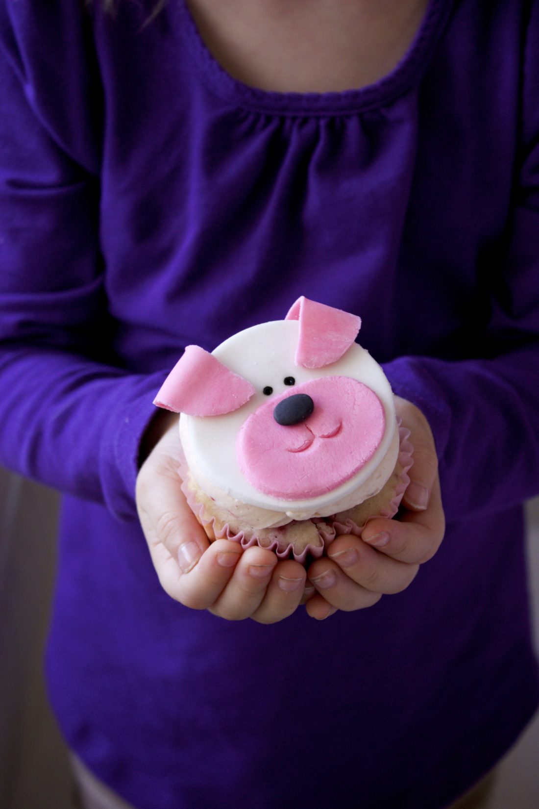 Easy Puppy Cupcakes (How-To)